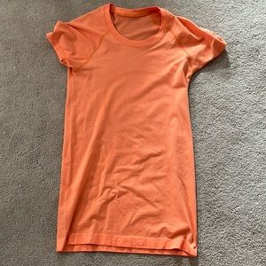 Lululemon swiftly tech, size 4